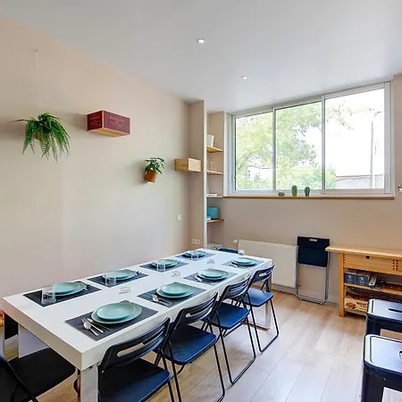 Le Qg Apartment Tours